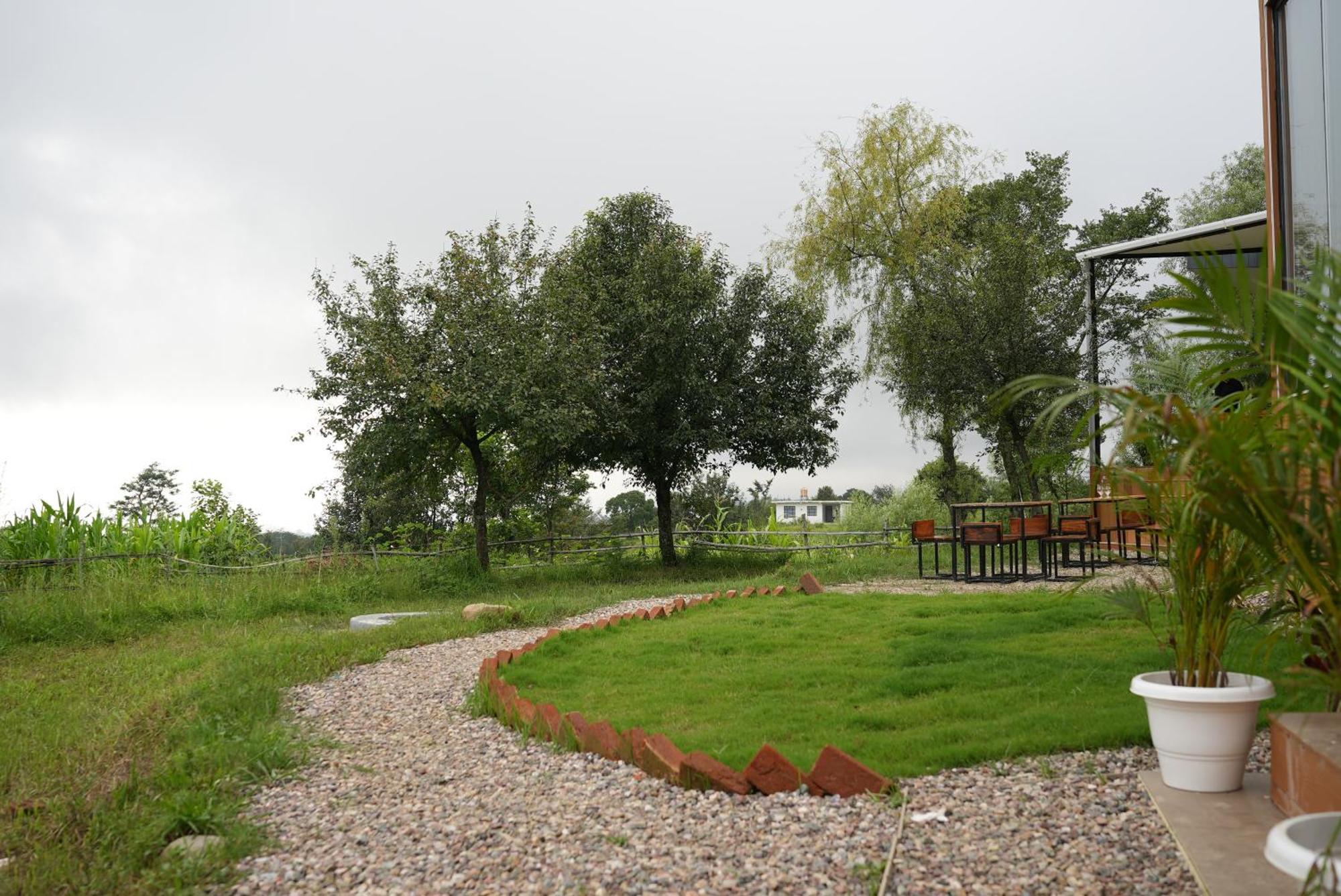 The Solace Bir Экстерьер фото